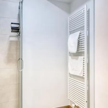 Daire Cozy 4-guest In Oostende